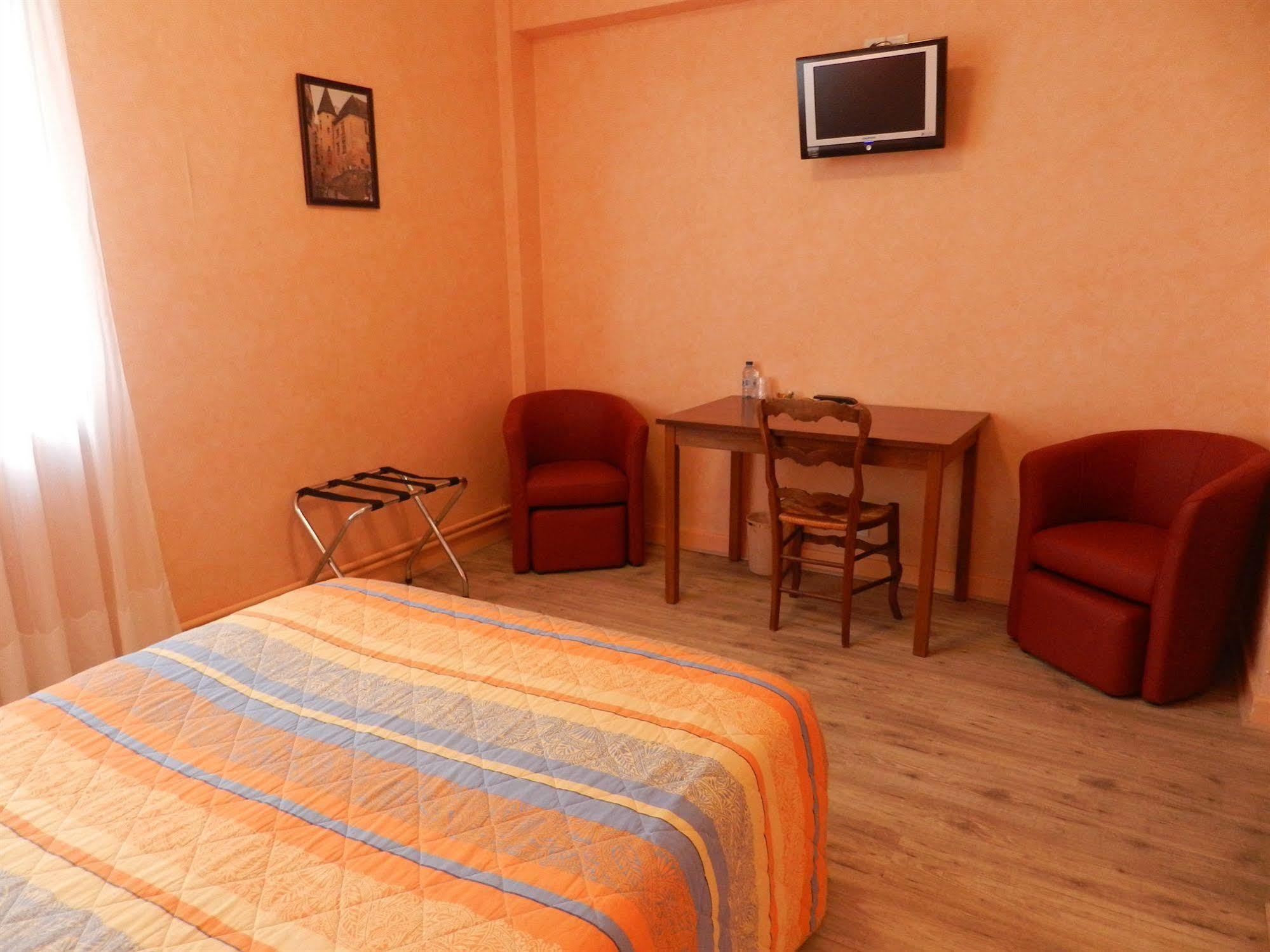 Hotel Belle Vue Souillac Bagian luar foto